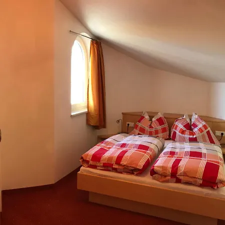 Alojamento de Acomodação e Pequeno-almoço Sonnblick 3*